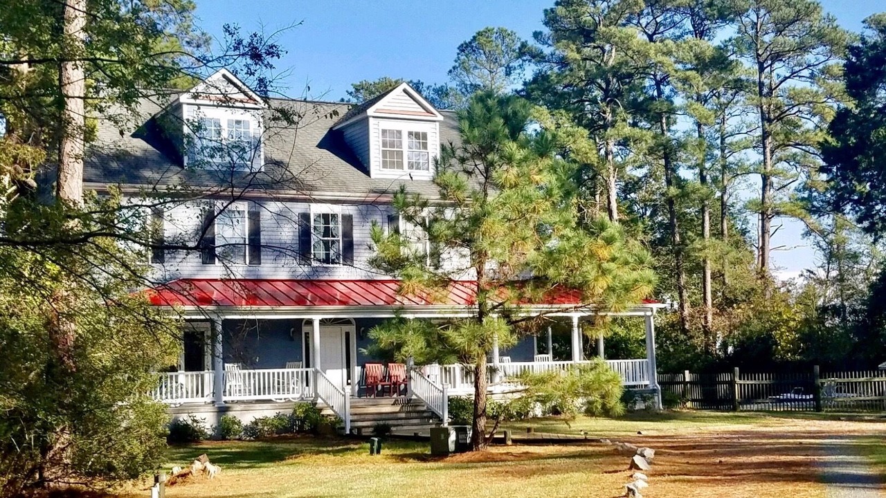 Photo of Others in Woolford