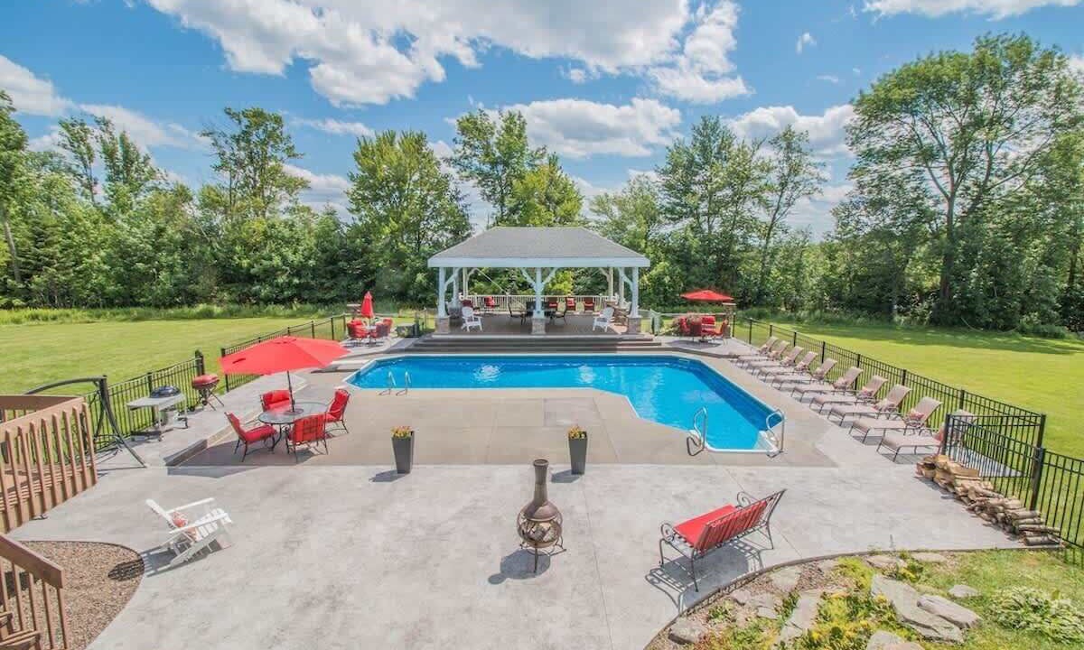 Photo of Outdoor in Beach Lake