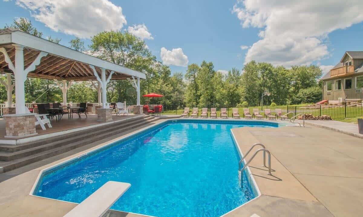 Photo of Outdoor in Beach Lake