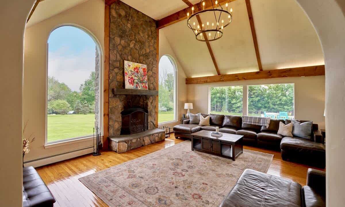 Photo of Livingroom in Beach Lake