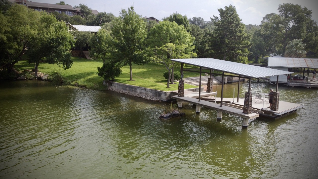Photo of Outdoor in Buchanan Dam
