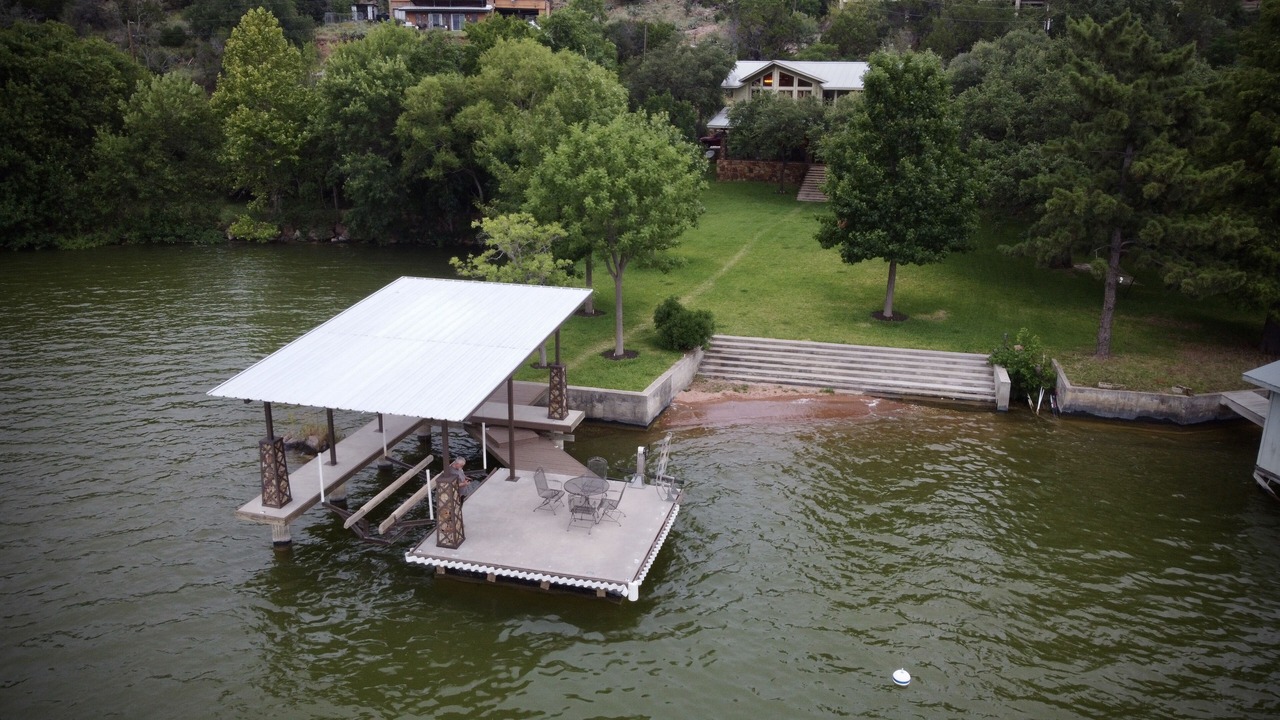 Photo of Outdoor in Buchanan Dam