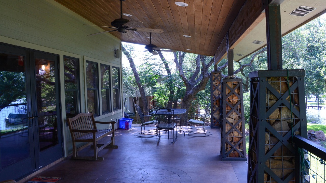 Photo of Outdoor in Buchanan Dam