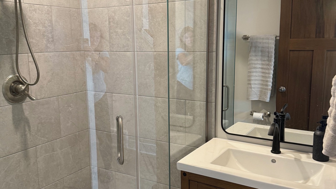 Photo of Bathroom in Browns Lake