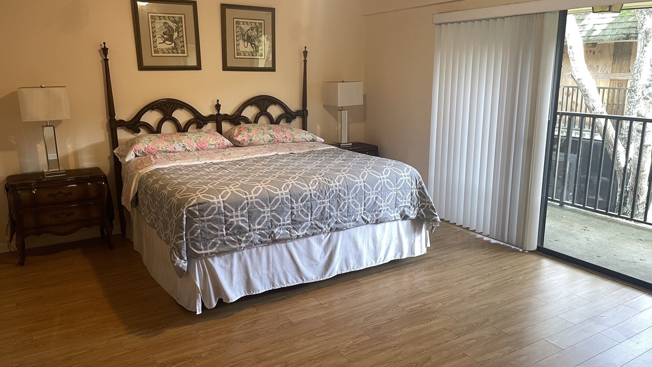 Photo of Bedroom in Deerfield Beach
