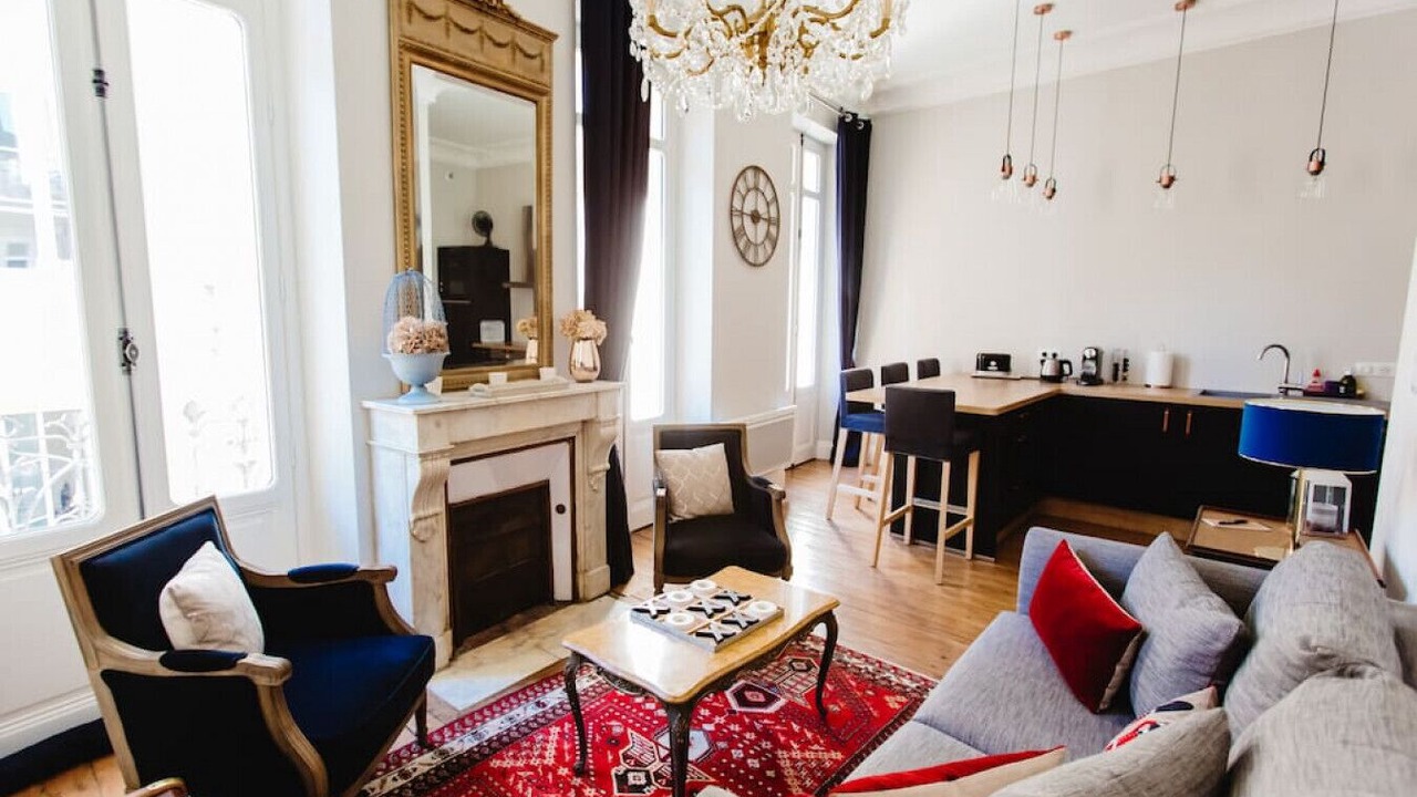 Photo of Livingroom in Hotel de Ville - Quinconces