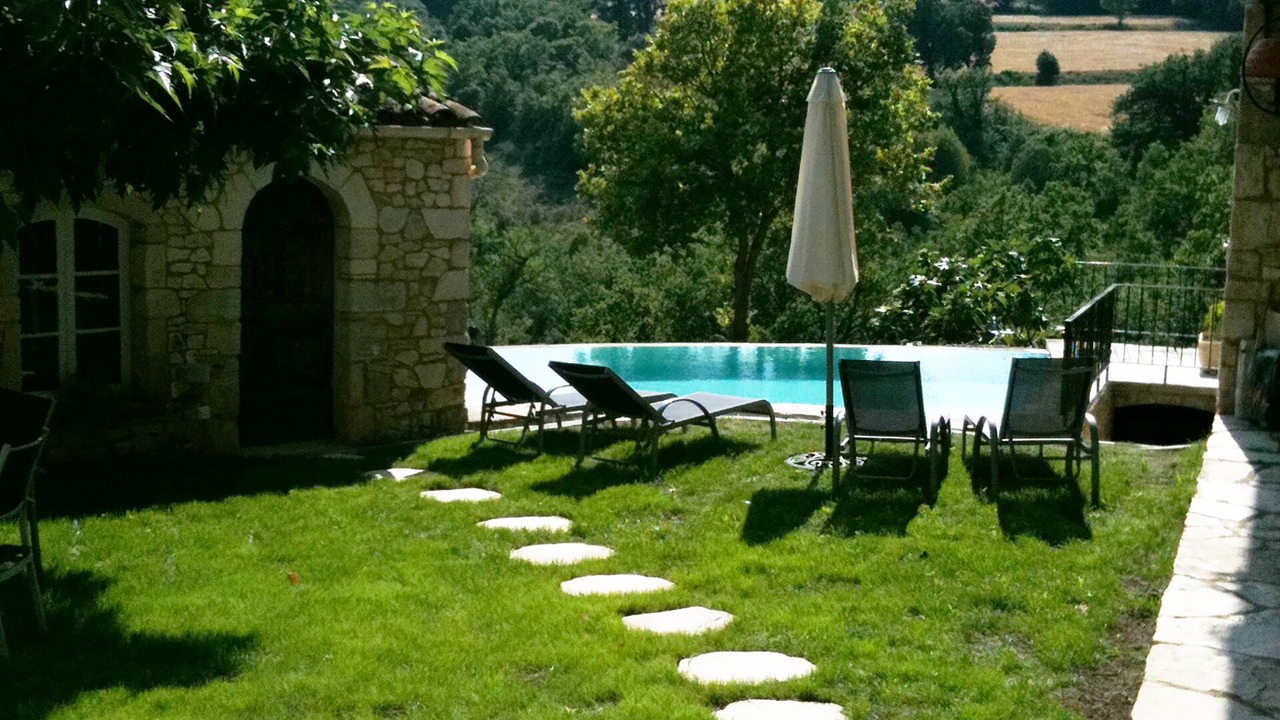 Photo of Patio Balcony in Issirac