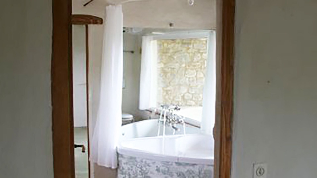 Photo of Bathroom in Issirac