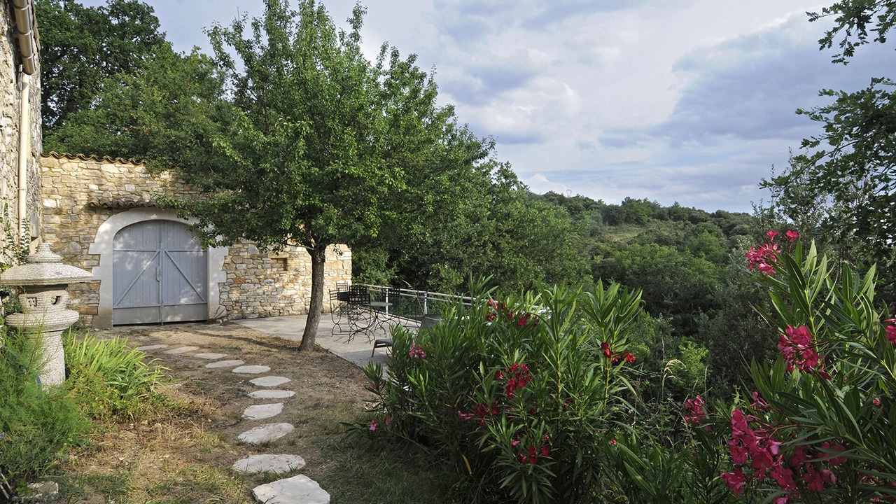 Photo of Outdoor in Issirac