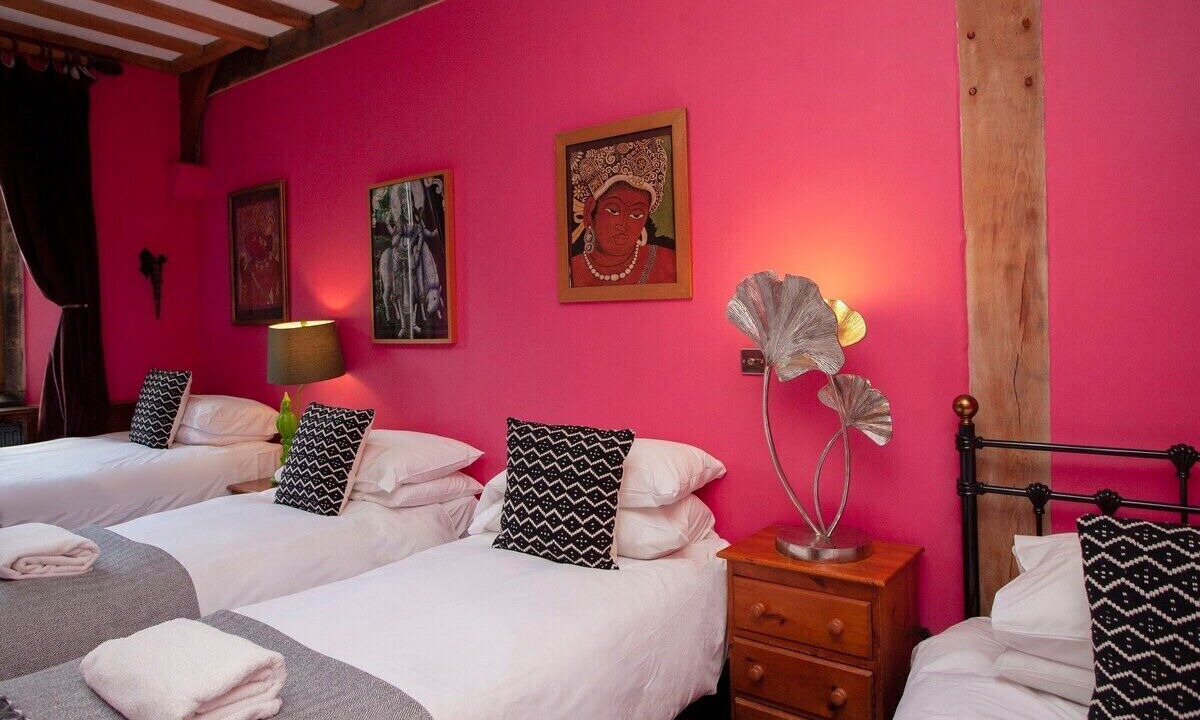 Photo of Others in Box