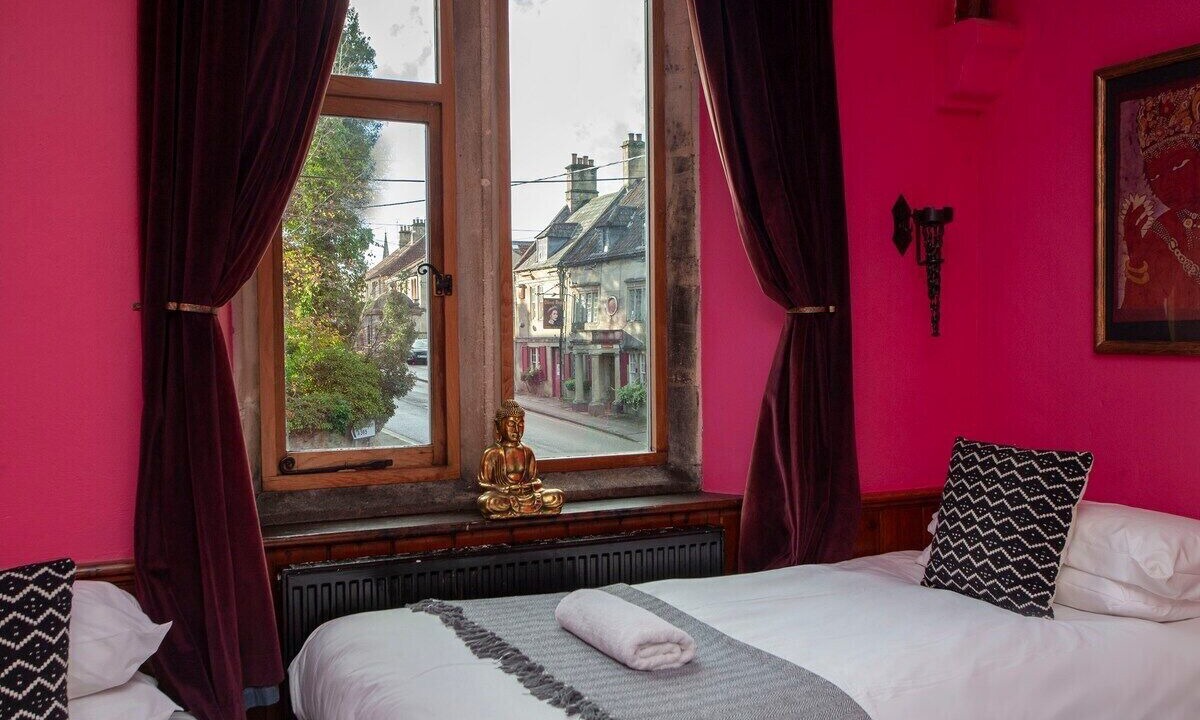 Photo of Others in Box