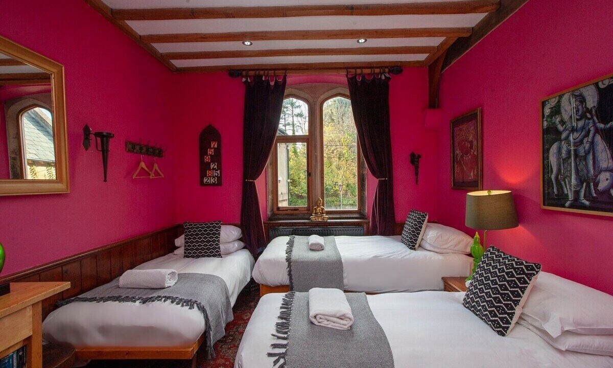 Photo of Others in Box