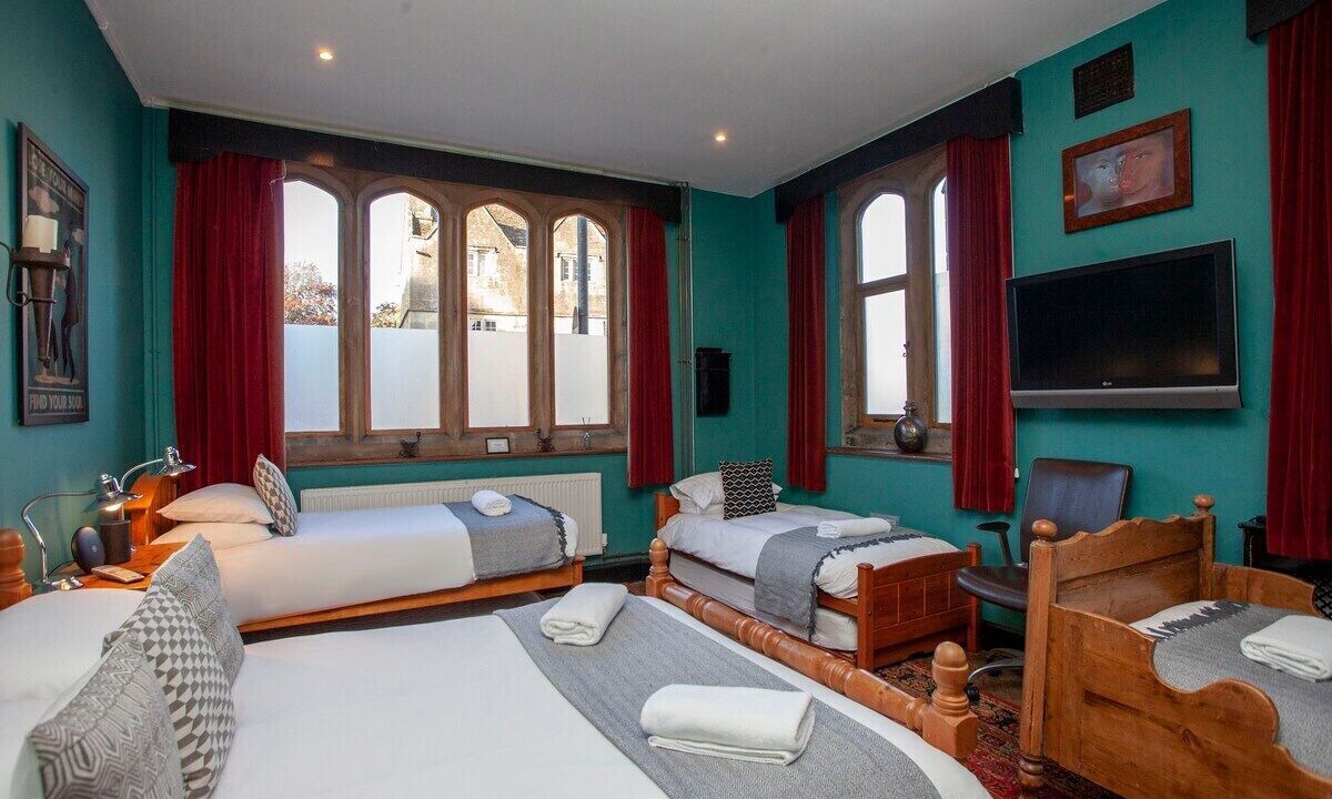 Photo of Others in Box