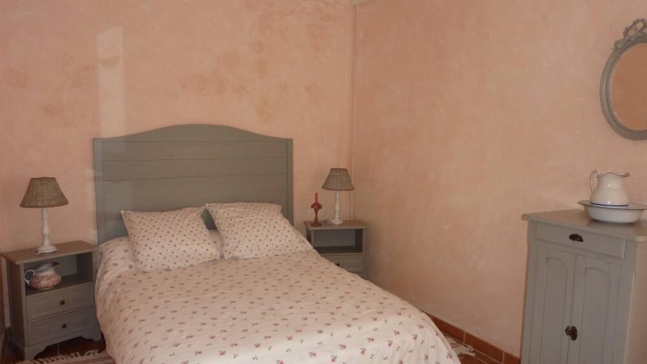 Photo of Bedroom in Tintury