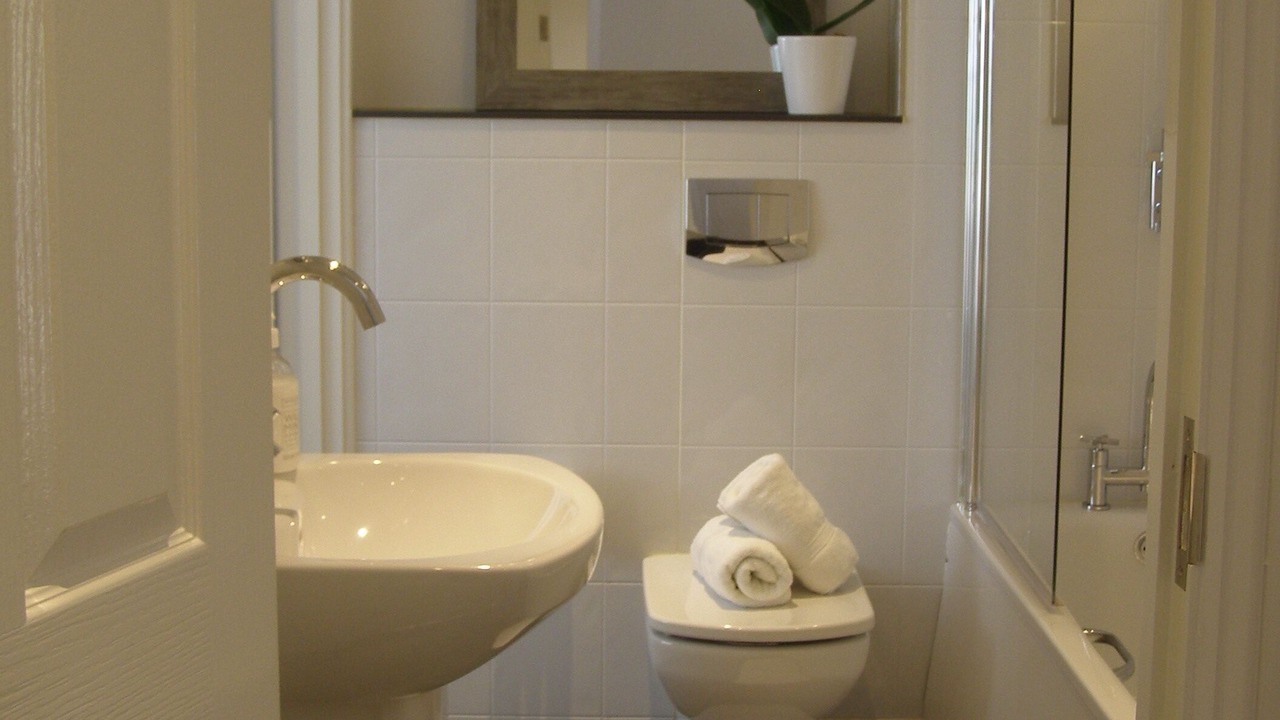 Photo of Bathroom in Fowey