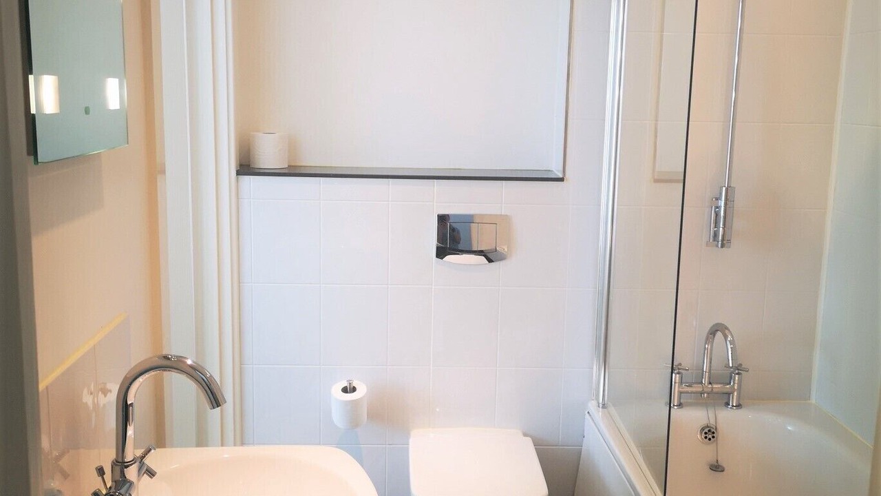 Photo of Bathroom in Fowey