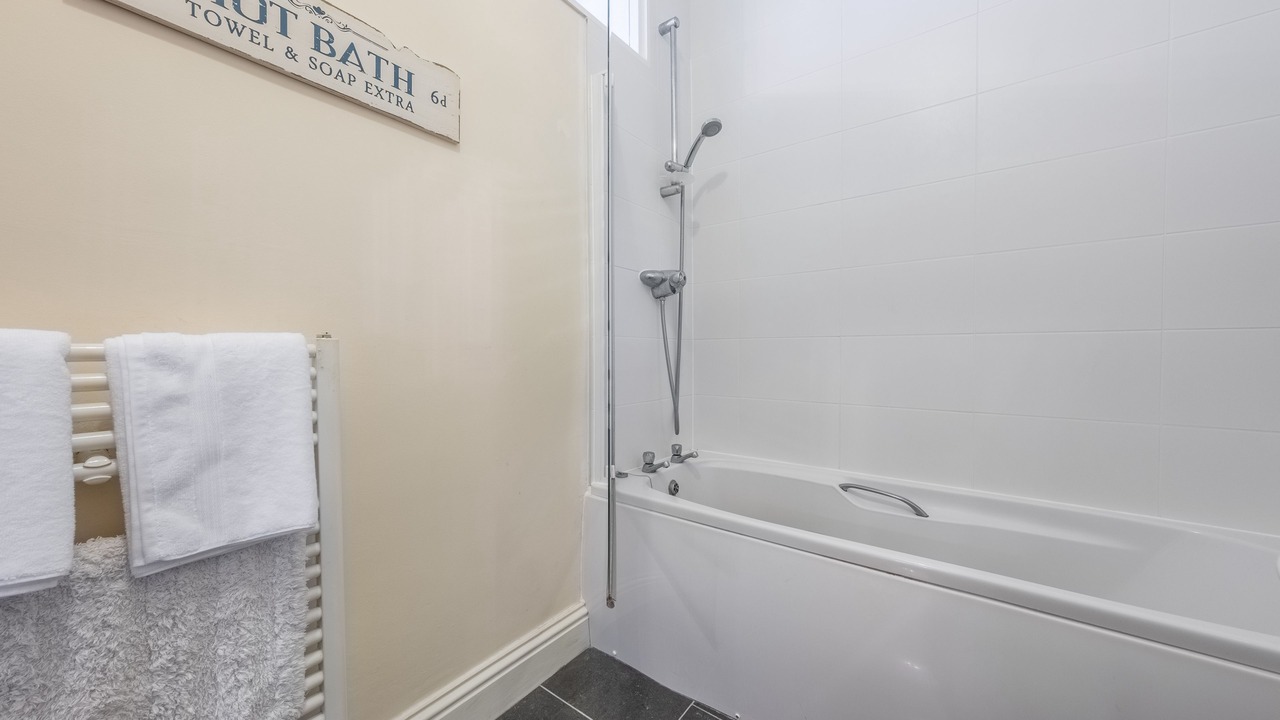 Photo of Bathroom in Cromer