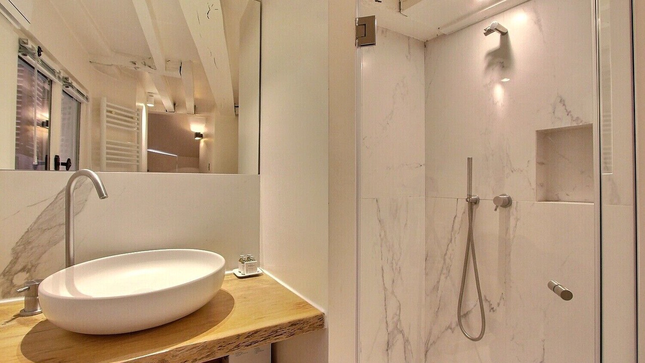 Photo of Bathroom in 6th Arrondissement