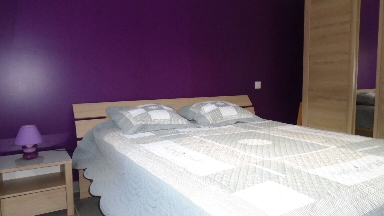 Photo of Bedroom in Saint-Julien-de-Peyrolas