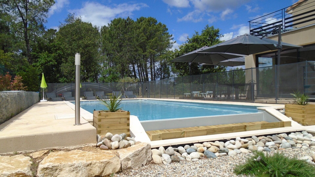 Photo of Outdoor in Saint-Julien-de-Peyrolas