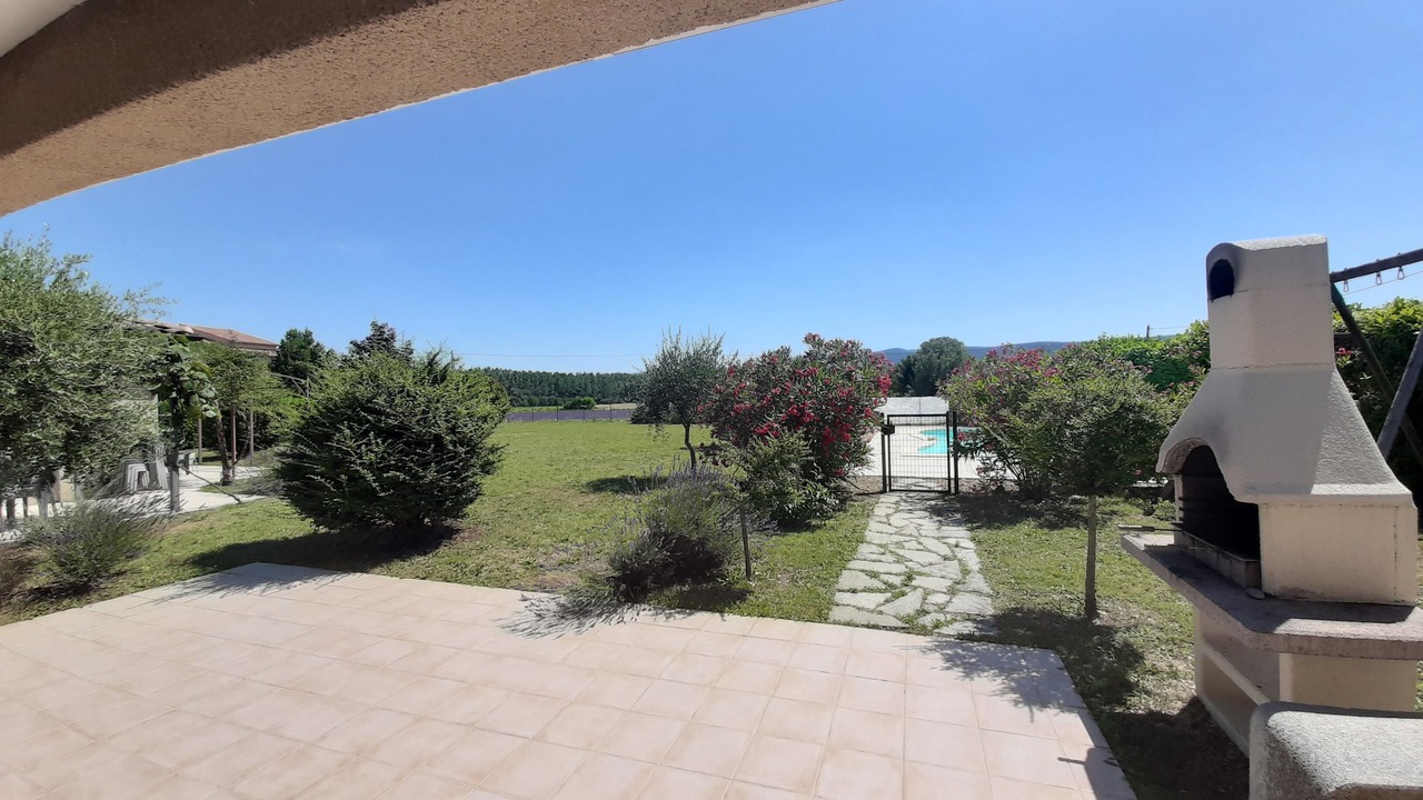Photo of Patio Balcony in Salavas