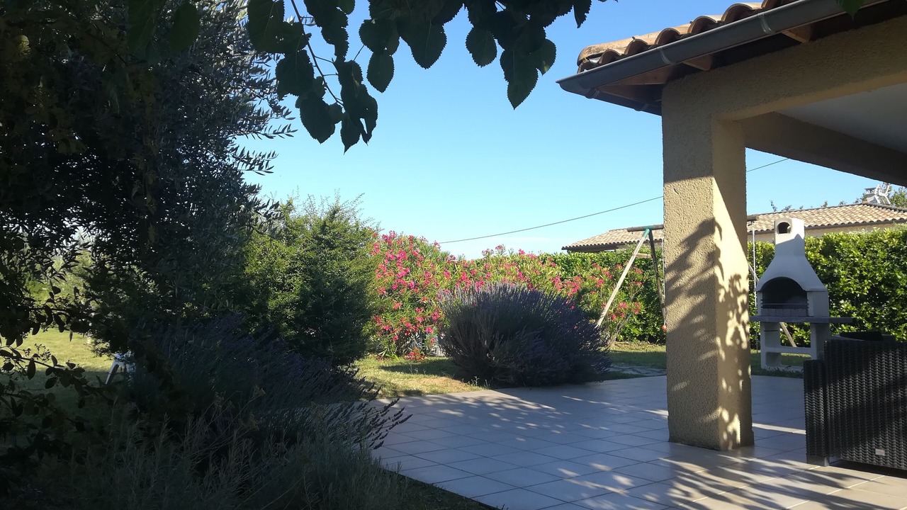 Photo of Patio Balcony in Salavas