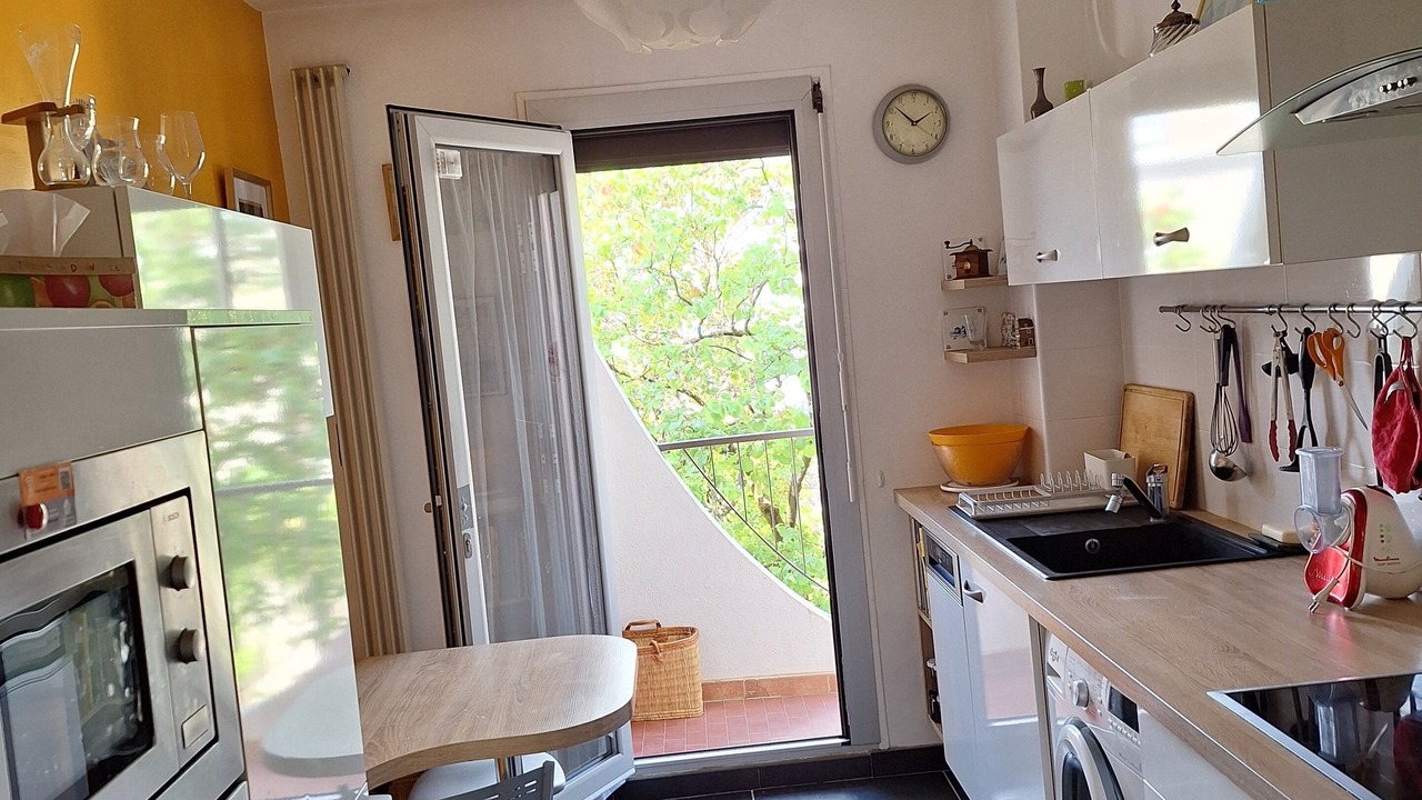 Photo of Kitchen in Les Beaux-Arts