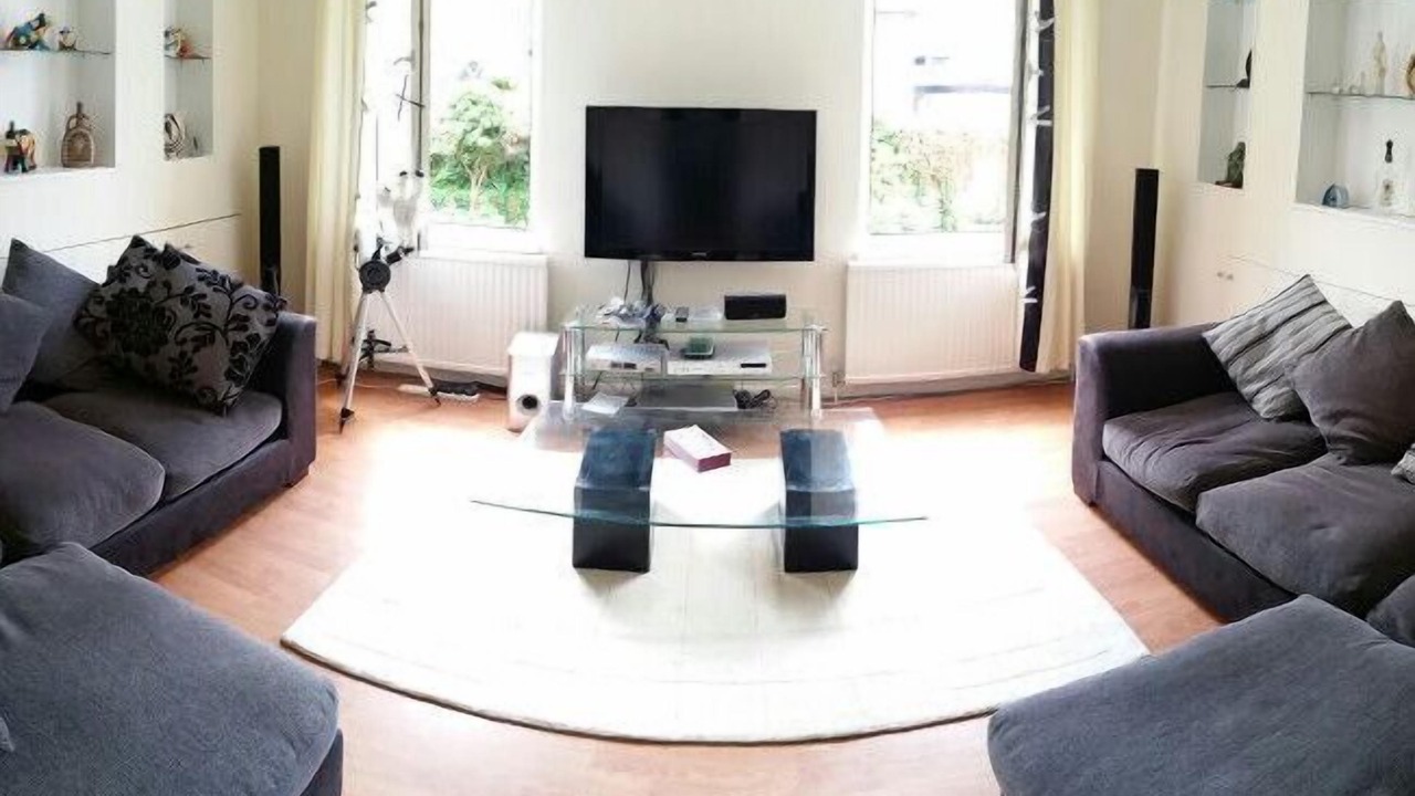 Photo of Livingroom in Basingstoke
