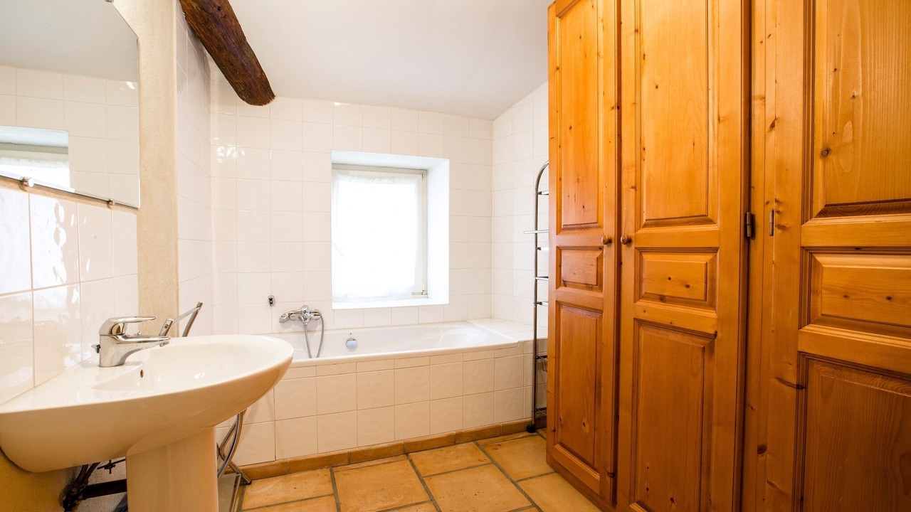 Photo of Bathroom in Sainte-Anastasie