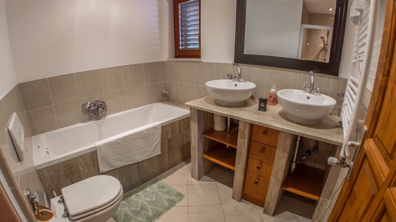 Photo of Bathroom in Pomer
