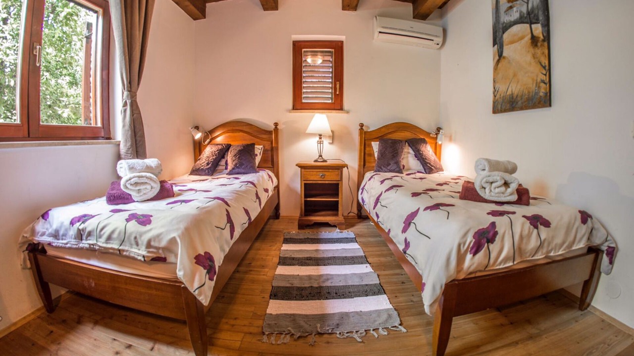 Photo of Bedroom in Pomer
