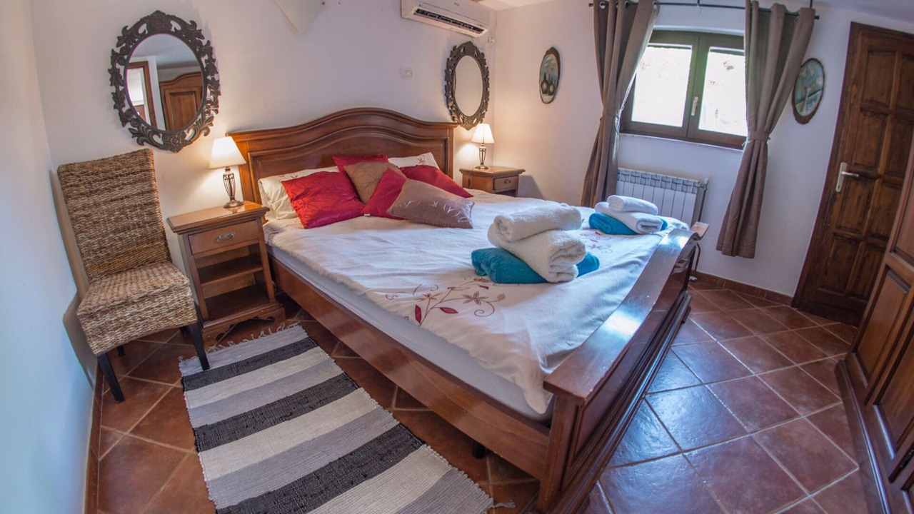 Photo of Bedroom in Pomer
