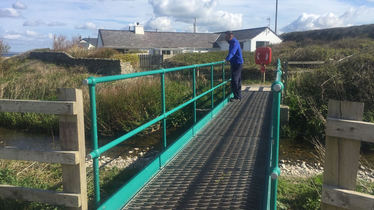 Photo of Others in Dinas