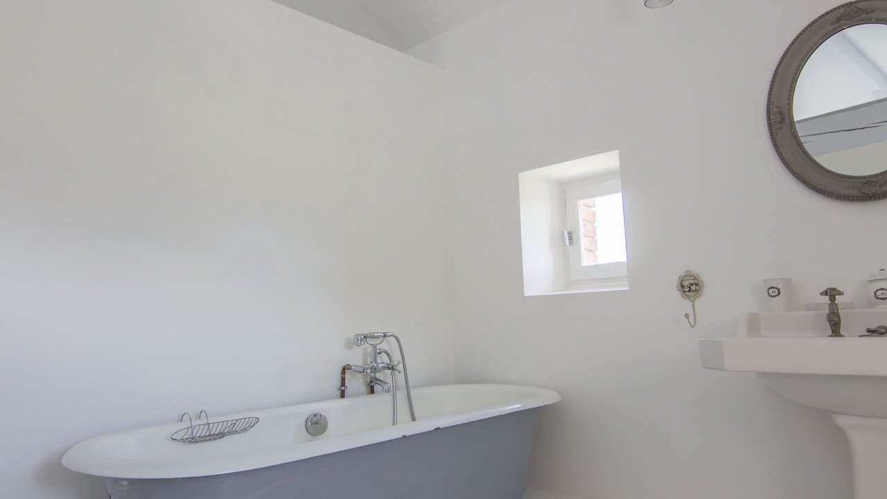 Photo of Bathroom in Saint-Hippolyte-de-Caton