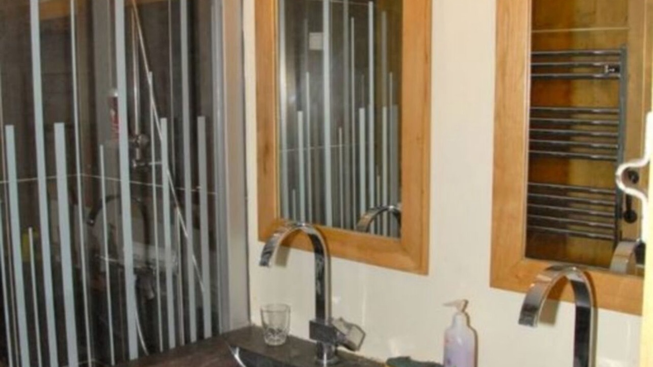 Photo of Bathroom in Arc-1800