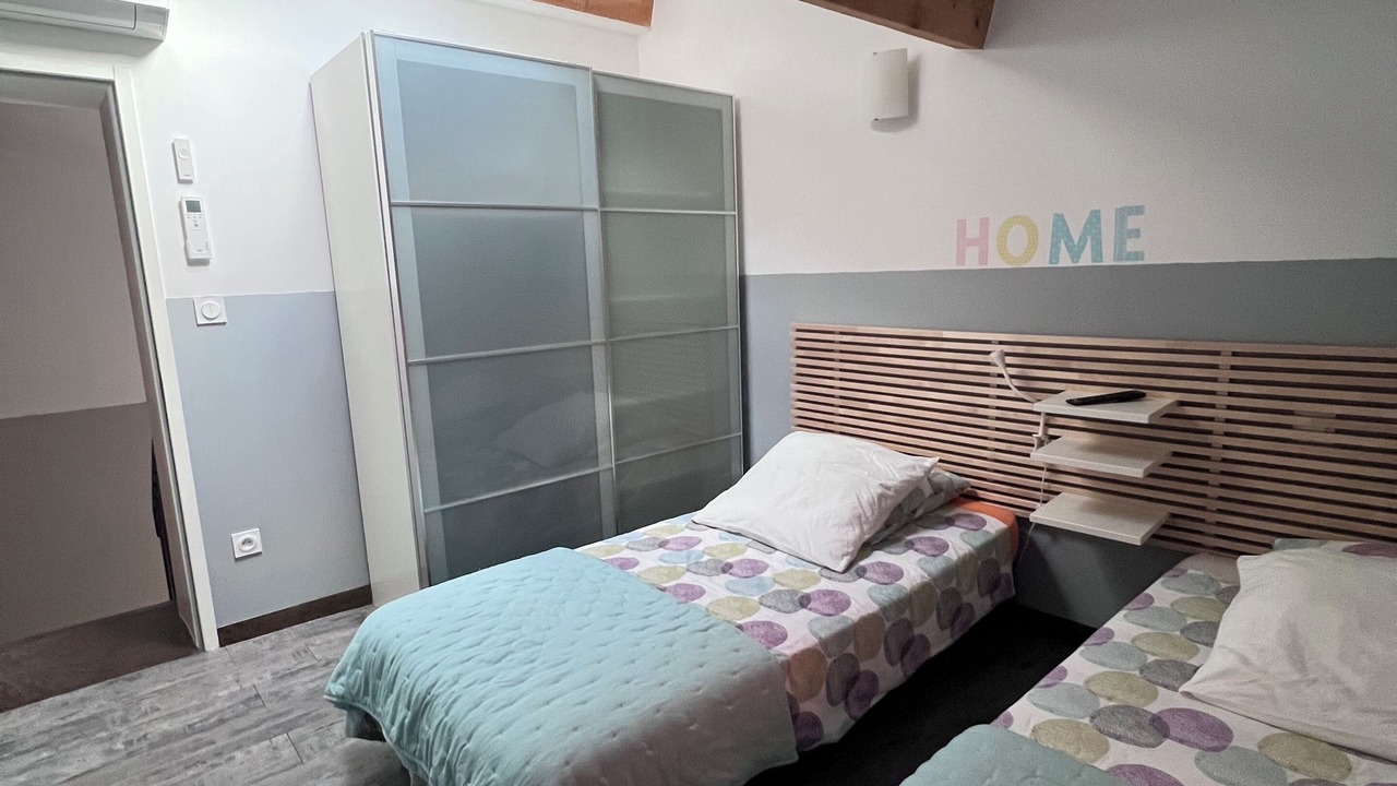 Photo of Bedroom in Castelnau-de-Guers