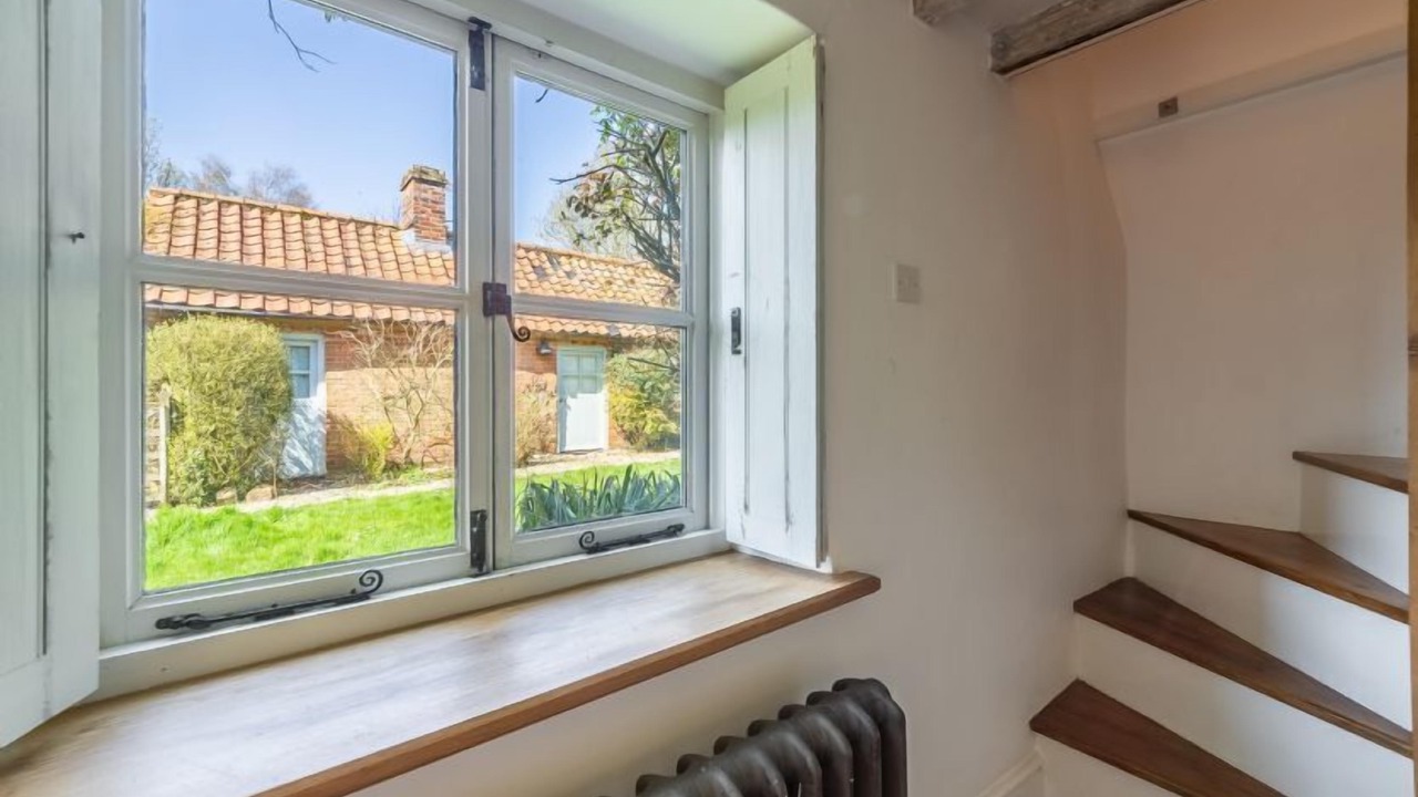 Photo of Others in Field Dalling