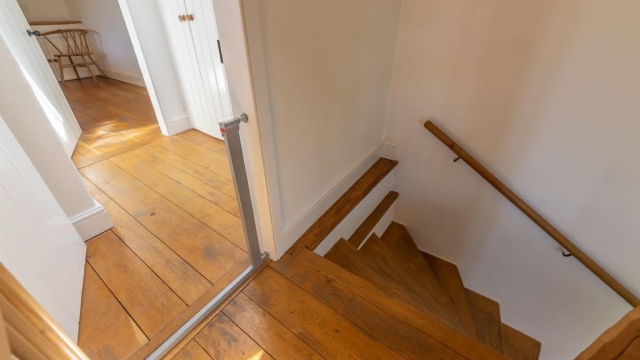 Photo of Others in Field Dalling