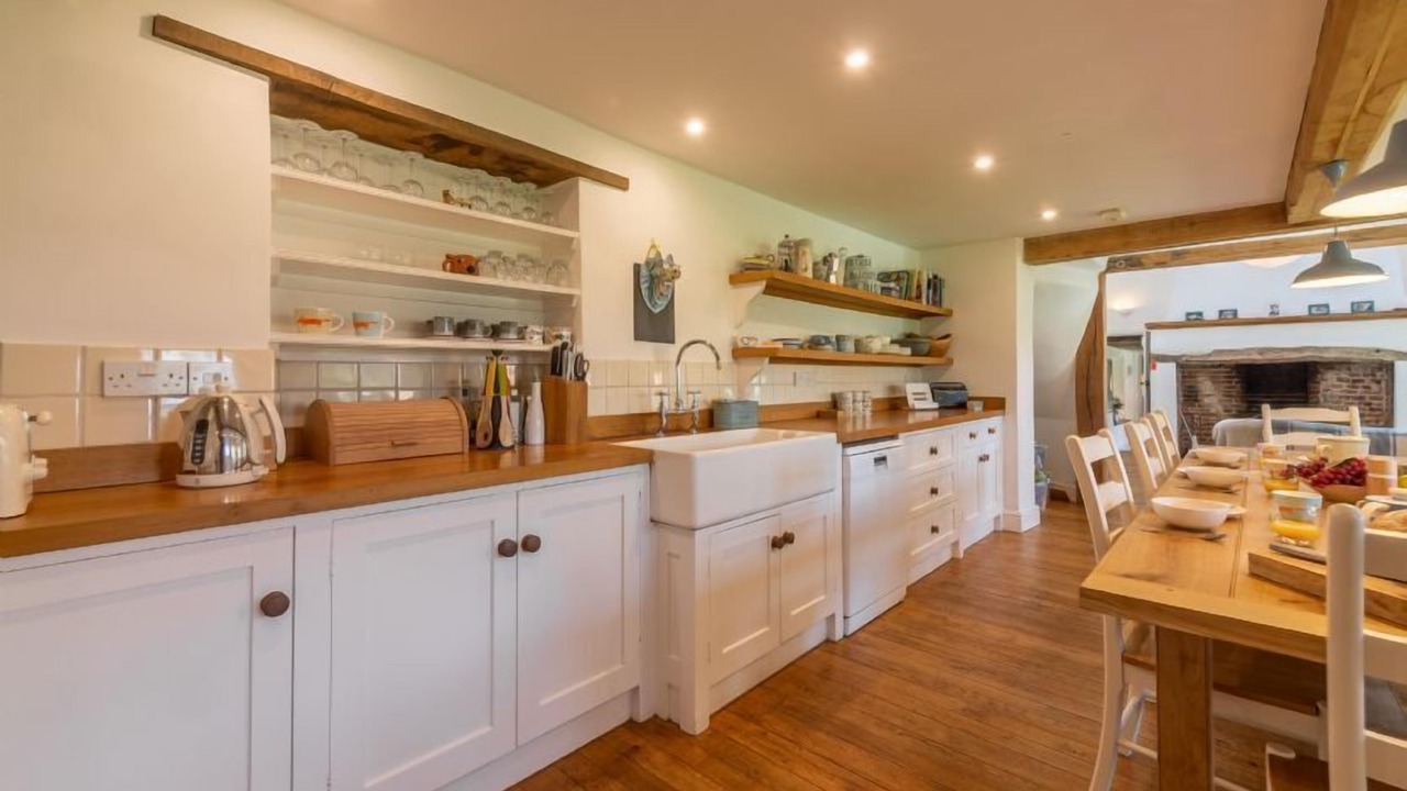 Photo of Others in Field Dalling