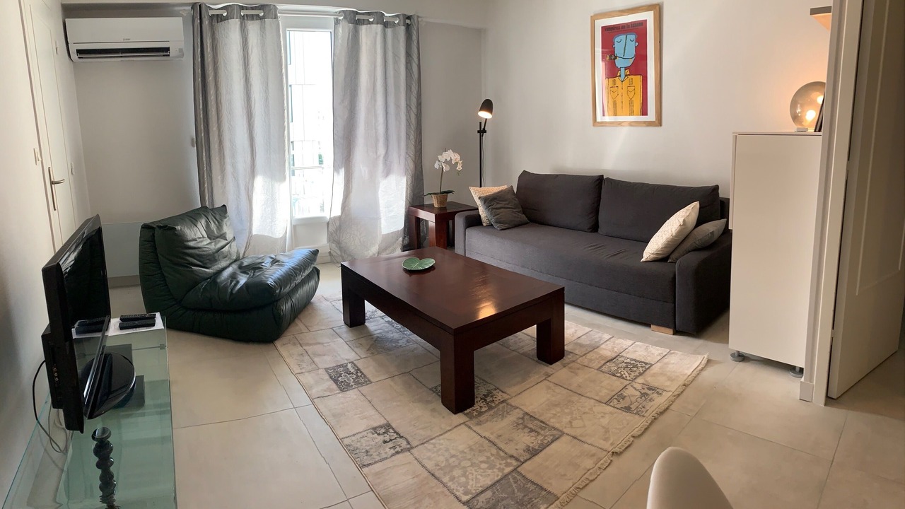 Photo of Livingroom in Charmettes - Bellecombe