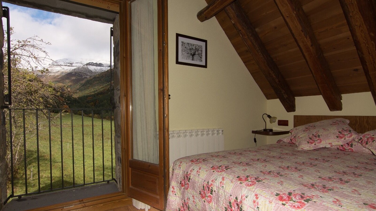 Photo of Bedroom in Hecho