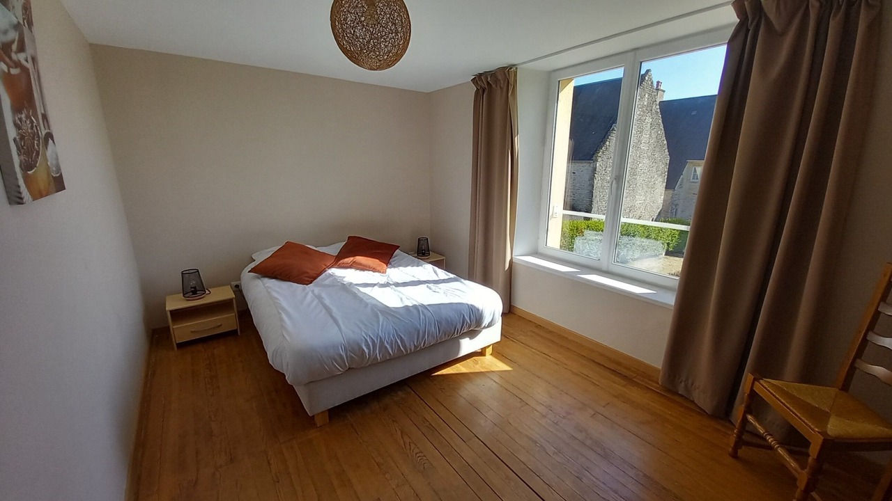 Photo of Bedroom in Port-en-Bessin-Huppain