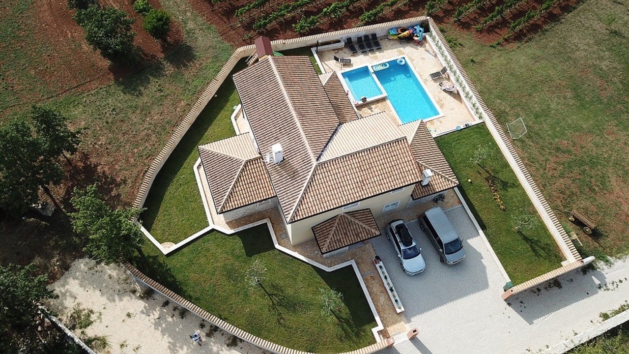 Photo of Outdoor in Muzini