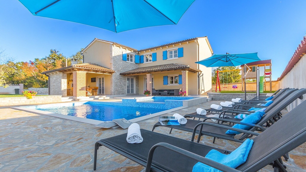 Photo of Outdoor in Muzini