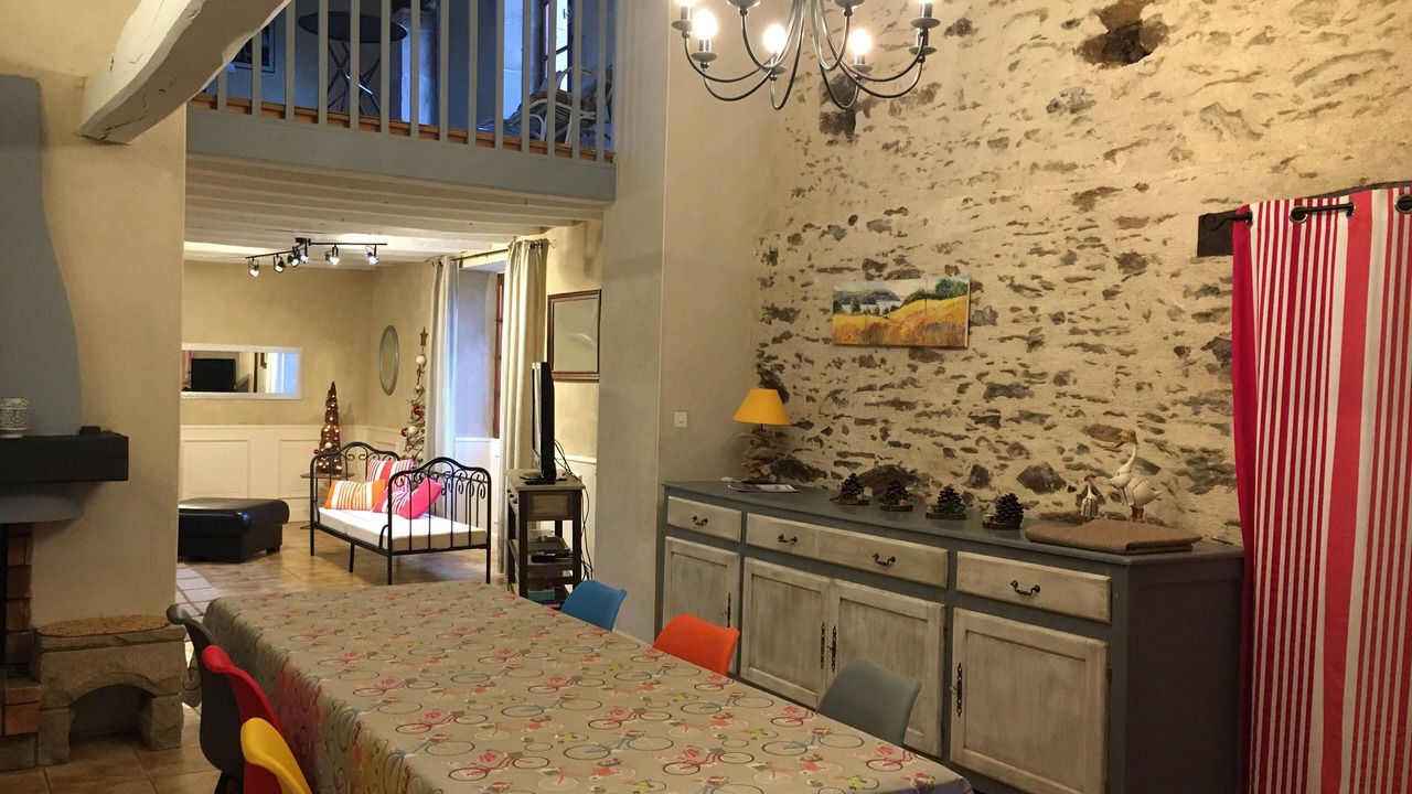 Photo of Others in Chateau-Guibert