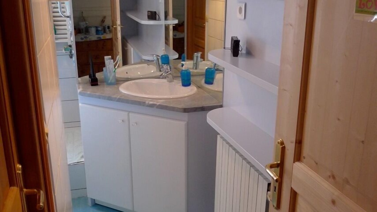 Photo of Bathroom in Gare
