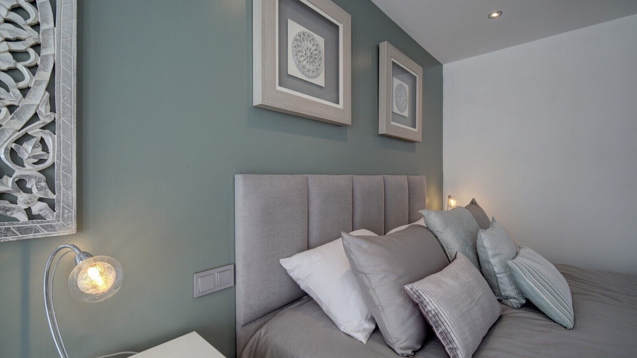 Photo of Bedroom in Golden Mile