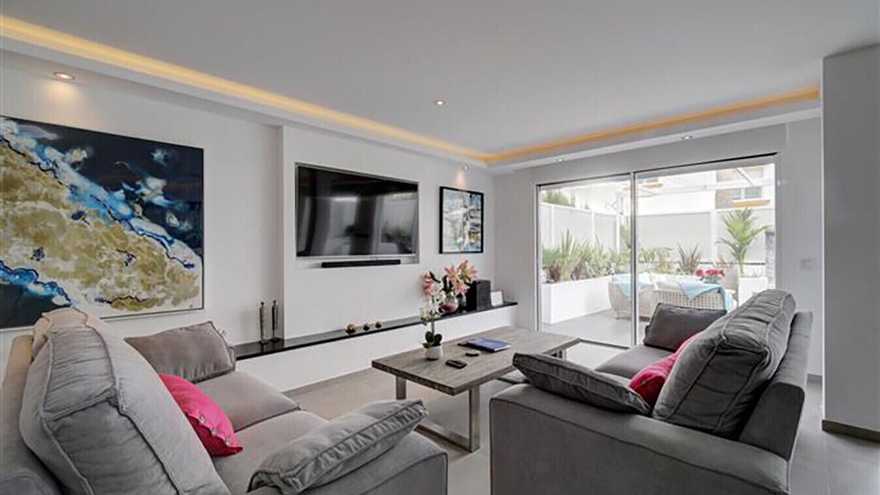 Photo of Livingroom in Golden Mile