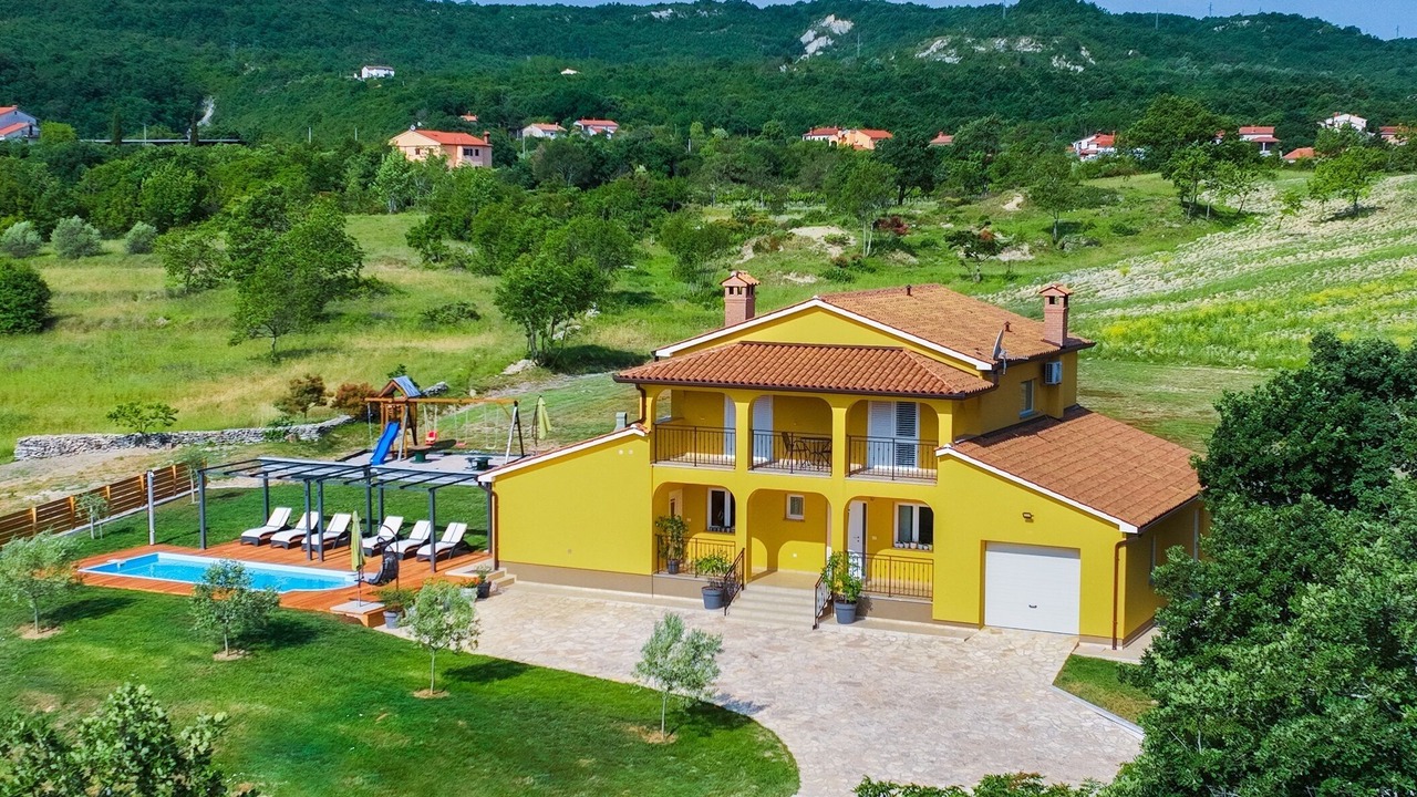Photo of Outdoor in Pican