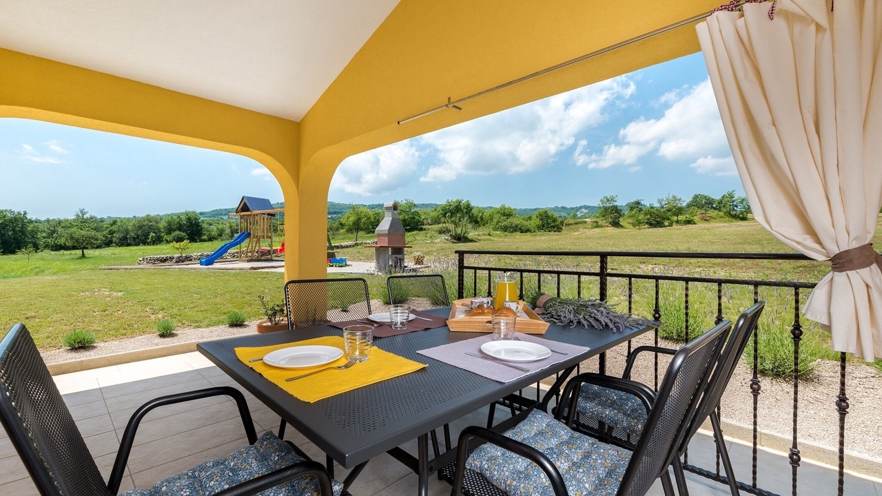 Photo of Outdoor in Pican